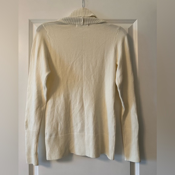 RW & Co. V-Neck Sweater - Picture 2 of 3